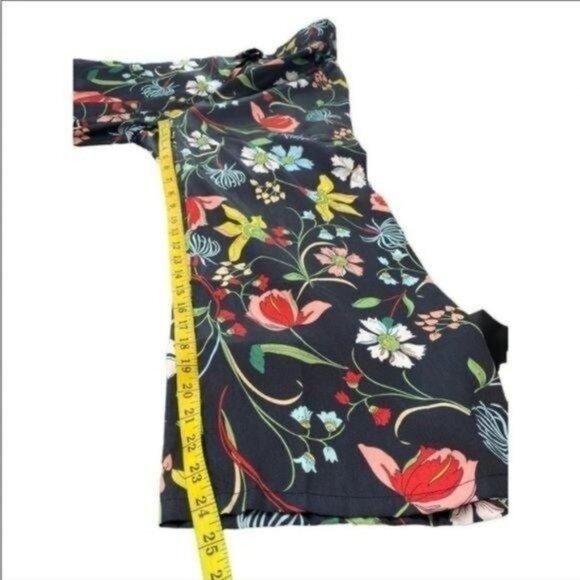 Castaluna Floral Silk Like Wide Leg Pants - Picture 10 of 10